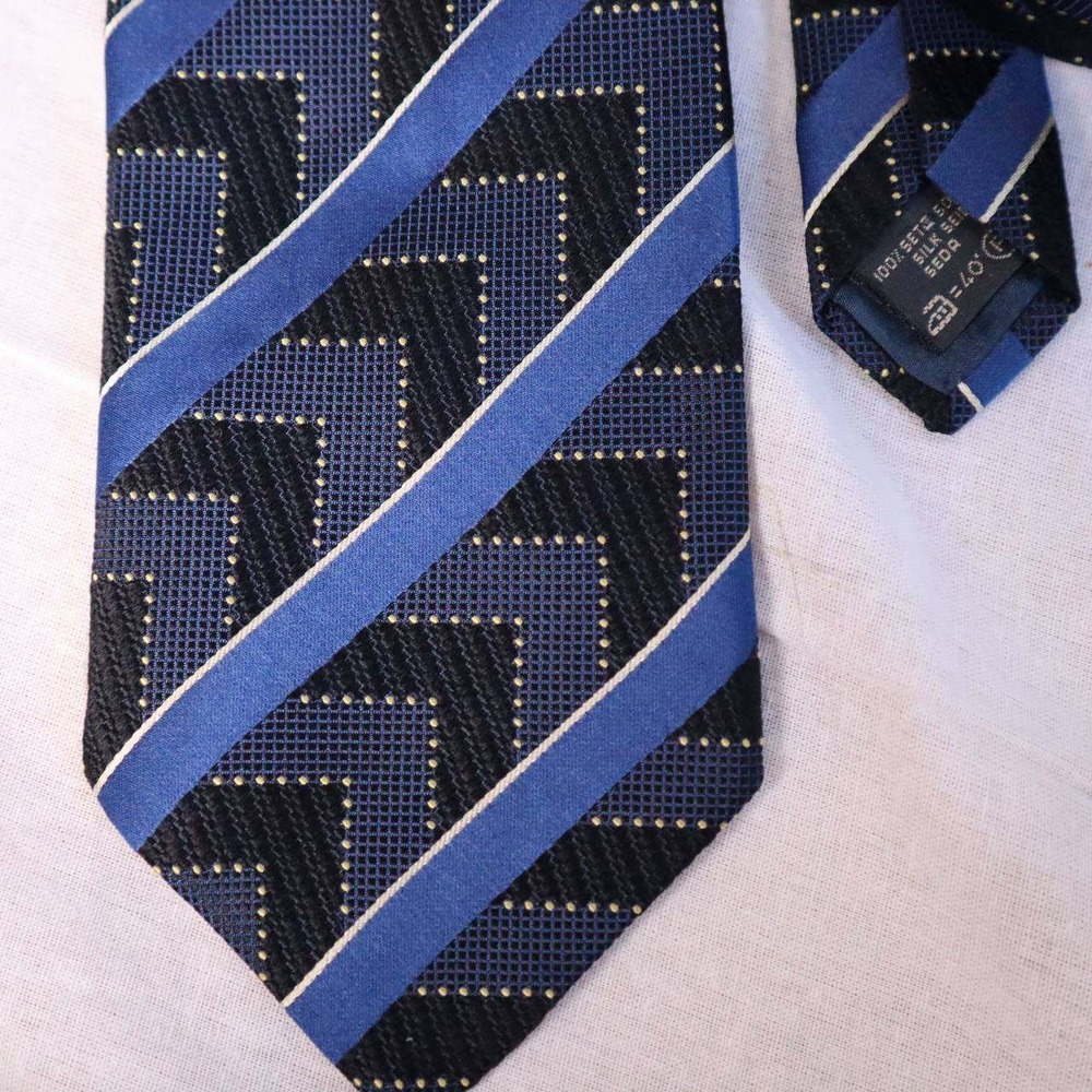 Ermenegildo Zegna Mens Silk Tie Navy Blue Geometric Striped Made in Italy Luxury - Picture 5 of 5